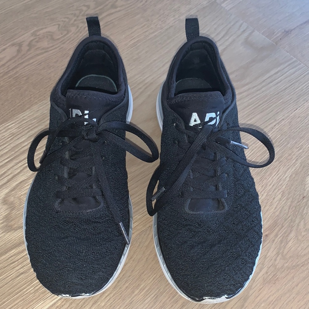 APL Black Techloom Phantom W